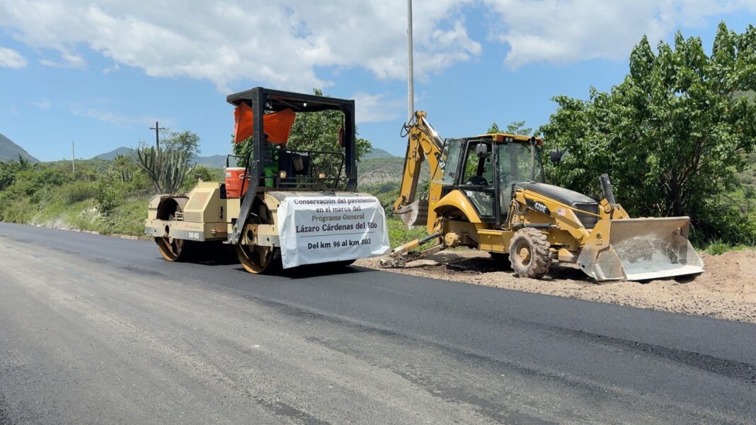 Avance de 78% reporta modernización de 820 km de carreteras en Mixteca oaxaqueña