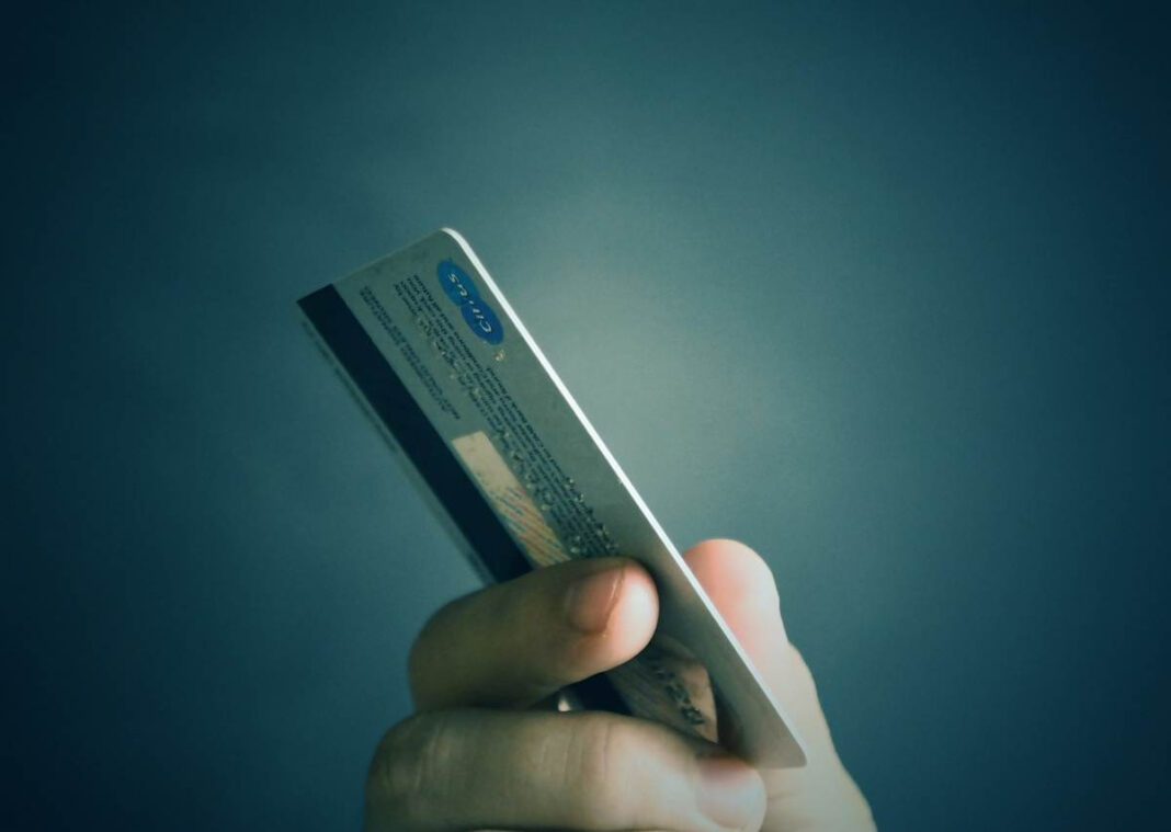 ¿Cómo funciona una tarjeta de crédito?: Guía para entender tu plástico