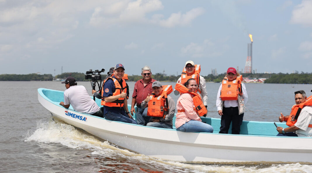 A pesar del derrame petrolero, aseguran que las playas de Tabasco están limpias de cara a la Semana Santa ¿Será?