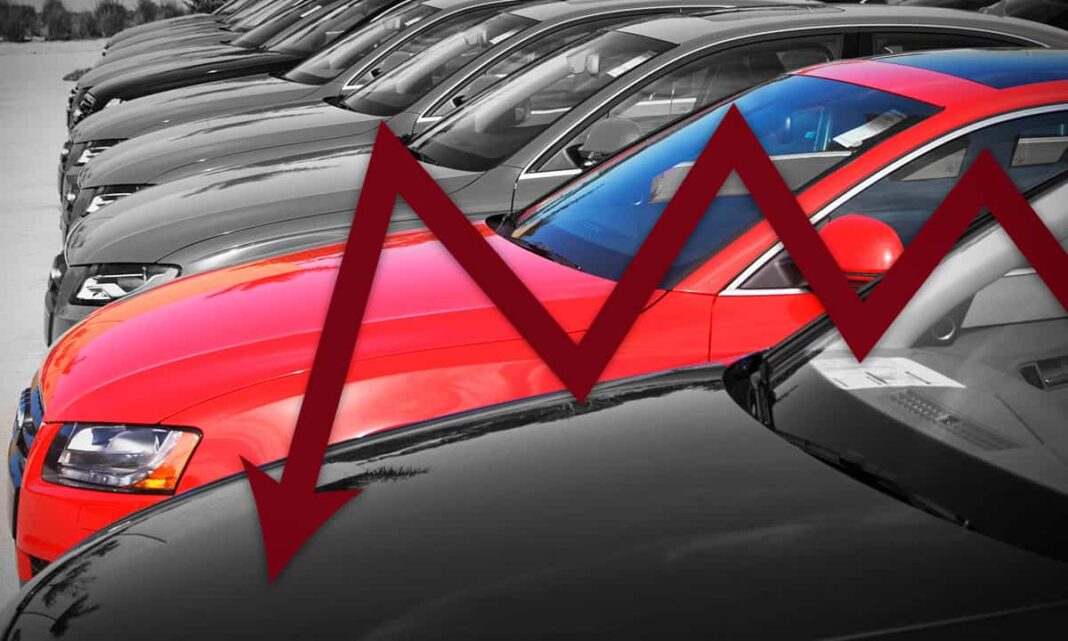 Retrocede 0.3% venta de vehículos ligeros en febrero / Por Diana Domínguez