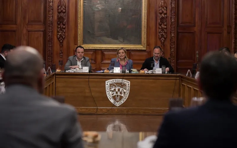 Dialogan en Chihuahua poderes Ejecutivo y Legislativo locales para avanzar en líneas de trabajo